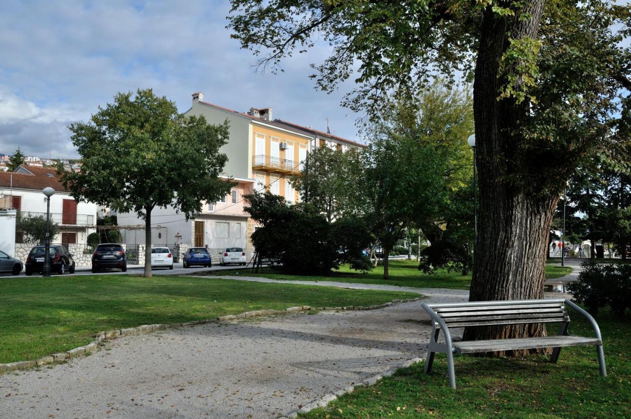 Paril Apartman Crikvenica Kültér fotó